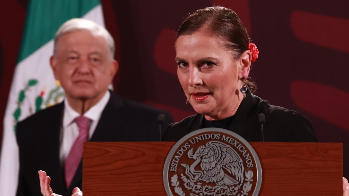 'No me he ido'… y amenaza con demanda 