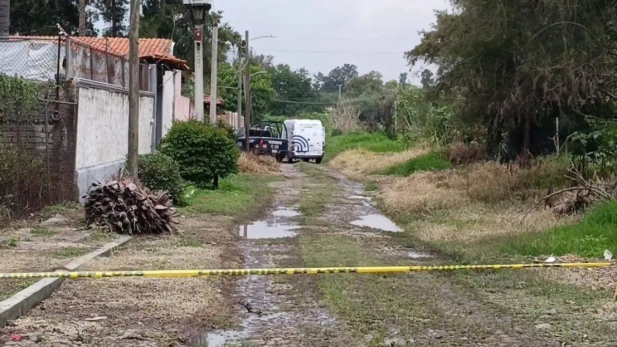 Iban al aeropuerto: Pareja es asesinada y sicarios se llevan su camioneta