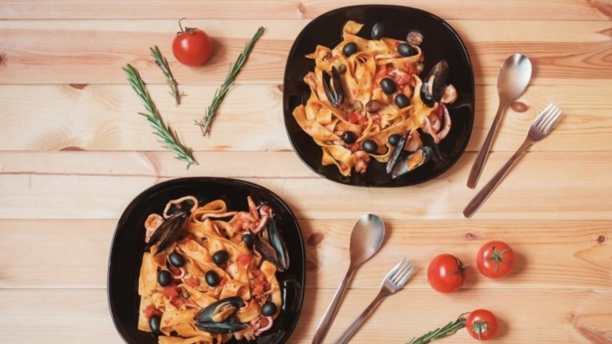 ¡No te dejarán descansar! Evita estos alimentos durante la cena