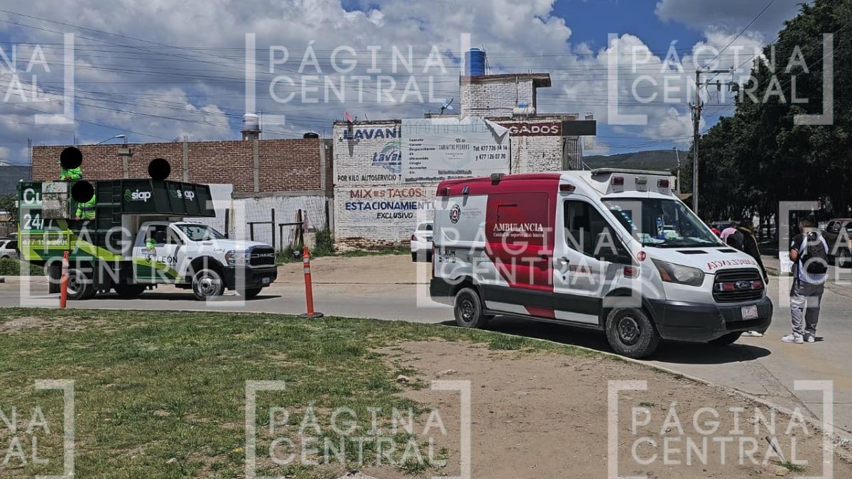 Por evitar operativo vial: Motociclista choca de frente contra camión de la basura 