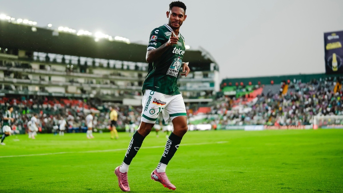 ¡Ya hacía falta! La Fiera aprovecha expulsiones y golea a los Gallos