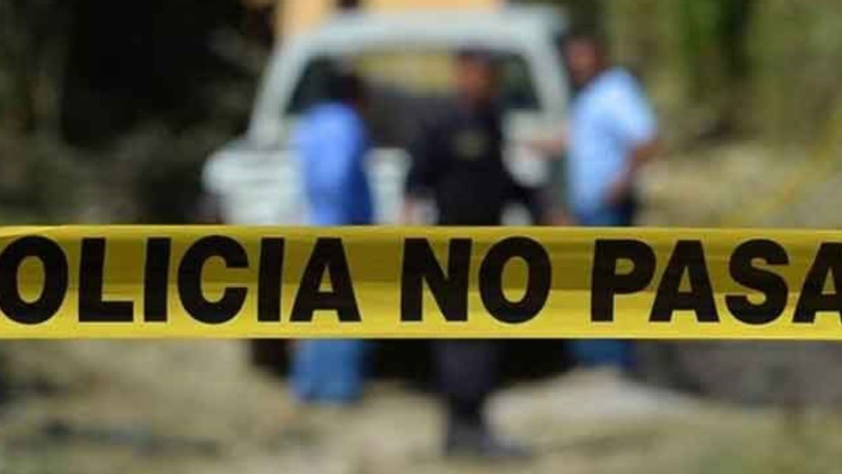 Se lanza con su bebé desde un auto tras discutir con pareja 