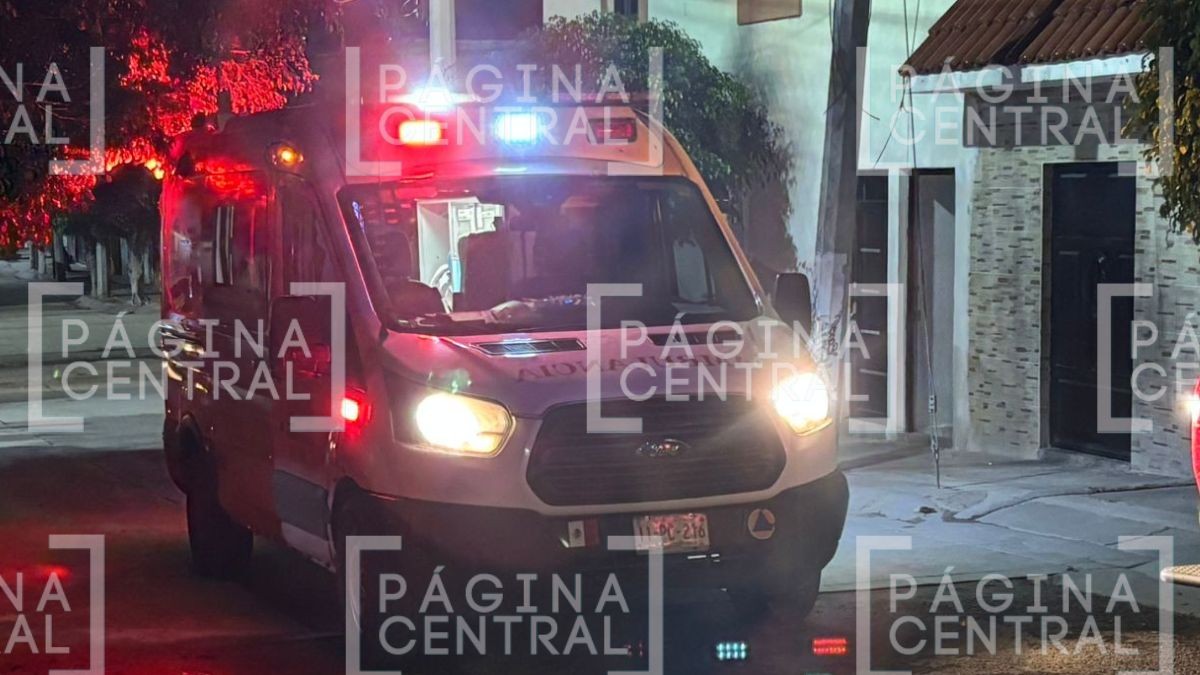 Vecinos lo ven herido en el piso: Sicarios interceptan a hombre y lo balean 