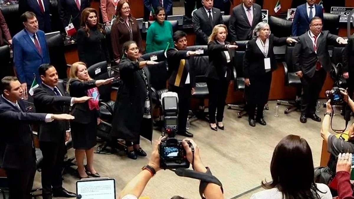 Rinden protesta 9 ministros de la nueva Corte