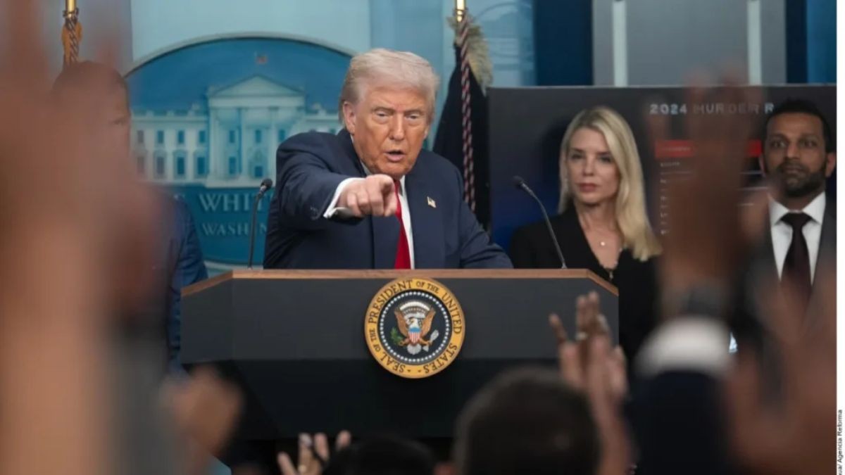 Advierte Trump a Maduro que le derribará aviones