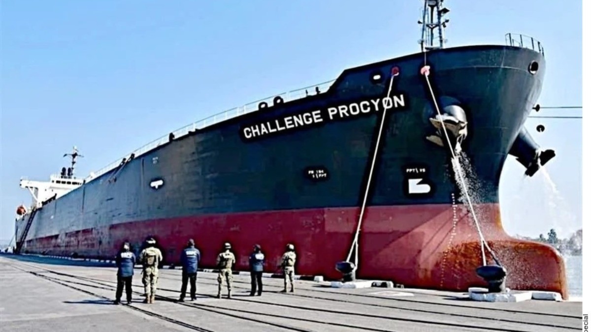 Dan a marinos 1.7 mdp por cada huachibuque