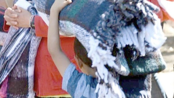 “¡No se necesita un logo para cobijar!“ Frena oposición compra de cobijas por esta razón