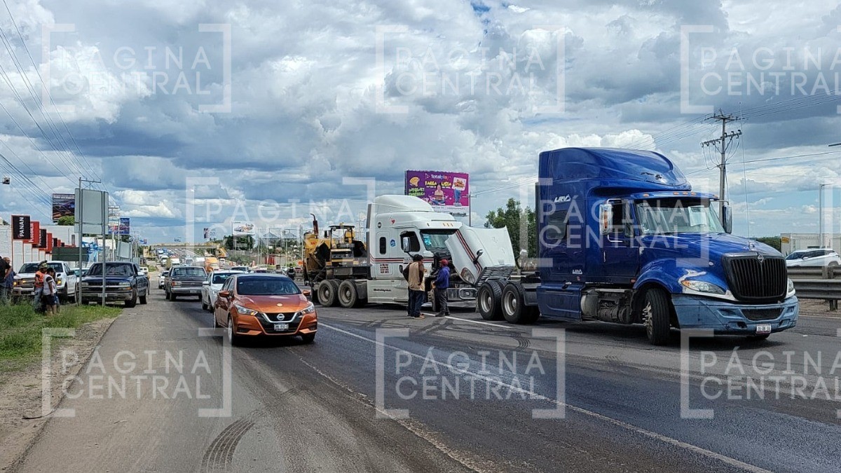 ¡Colapsa tráfico por corona fúnebre! ¿Qué pasó en la carretera federal 45 rumbo a León?