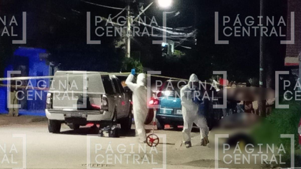 VIDEO Recibió múltiples disparos: Hombre es ejecutado cerca de lote baldío 