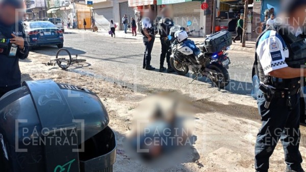 Abuelito ciclista iba por la Alemán cuando lo atropelló un camión urbano y ahora está grave