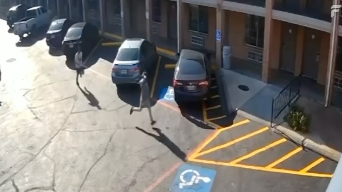 VIDEO “Pateó la cabeza“ Pelean por una lavadora descompuesta y lo mata a machetazos