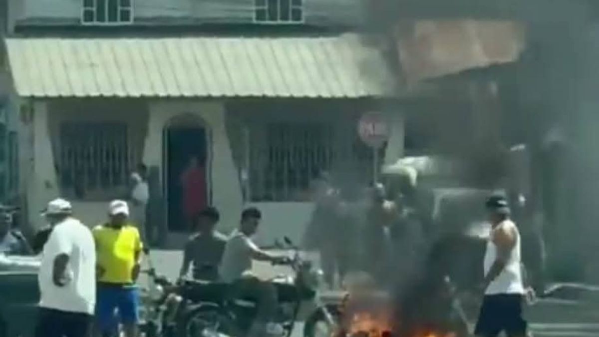 Los quemaron vivos: Sicarios fallan en ataque armado y vecinos los matan