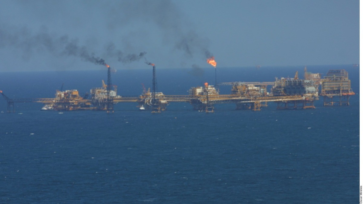 Caen 43 % exploración de Pemex