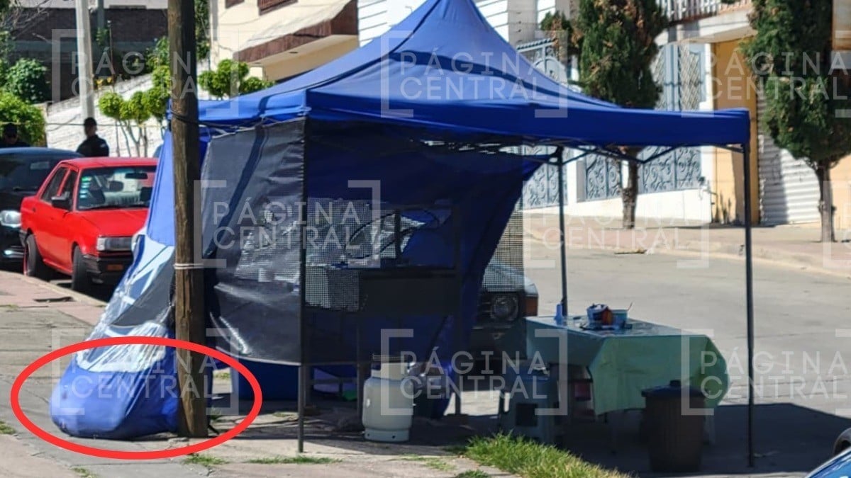 Taquero atendía clientes cuando lo mataron a balazos, un herido más corrió a la gasolinera