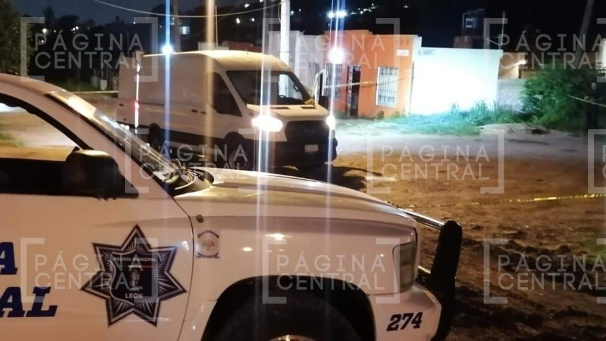 Vecinos iban por terracería cuando encontraron un cuerpo calcinado