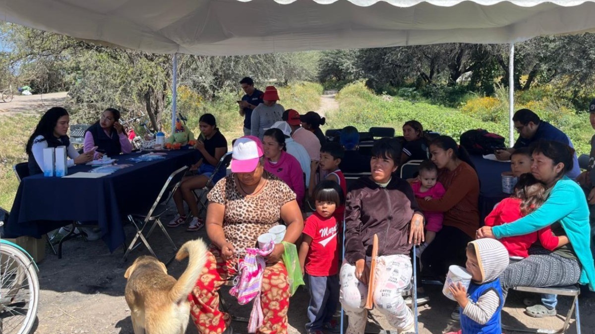 ¡Toca a San Juan de Abajo! Gobierno acerca salud y asesorías a familias de León