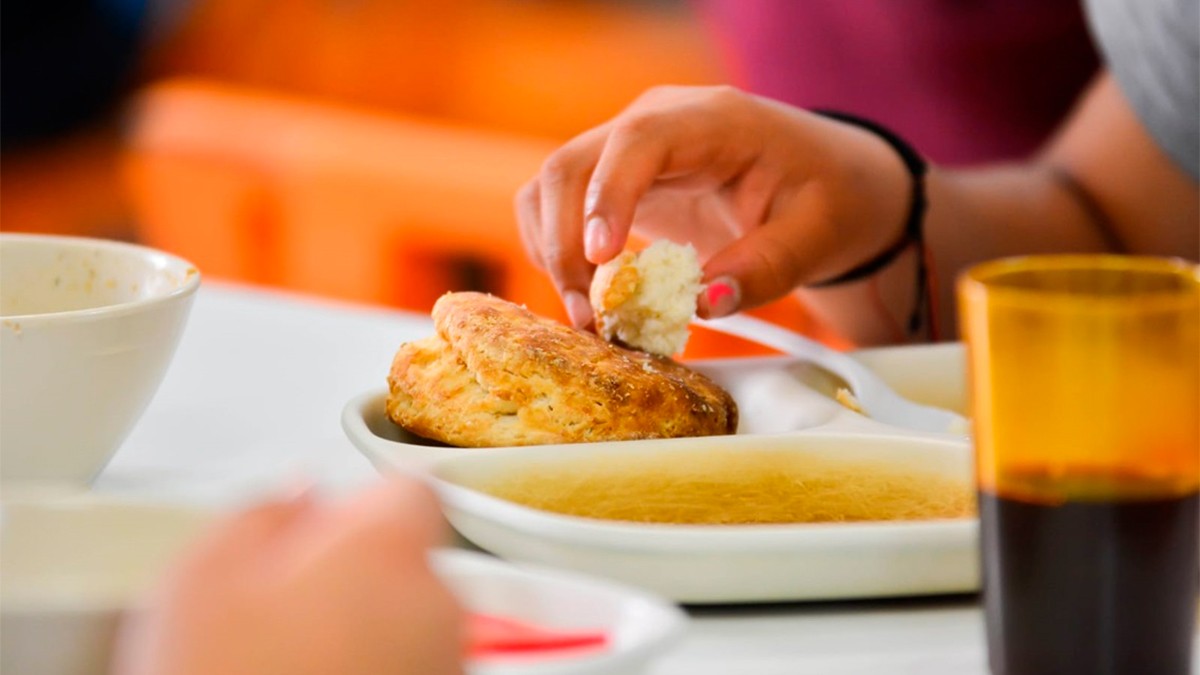 Se intoxican 78 estudiantes tras consumir desayunos en mal estado