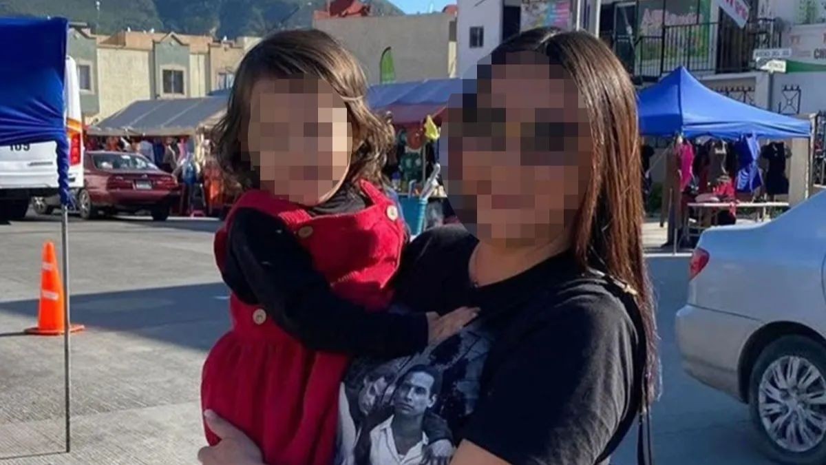 VIDEO Dio la vida por su hija: Muere madre al salvar a niña de ser atropellada por camión 