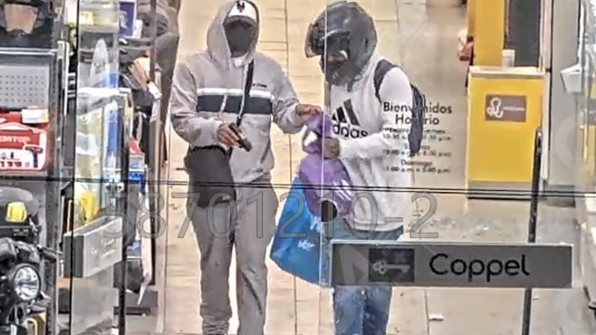 Amagan a empleados de Coppel en León, los encierran en el baño y roban los celulares