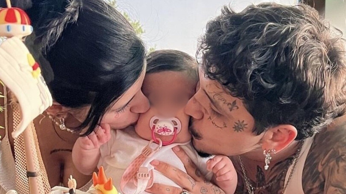 Nodal responde a Cazzu sobre pensión y permisos de su hija