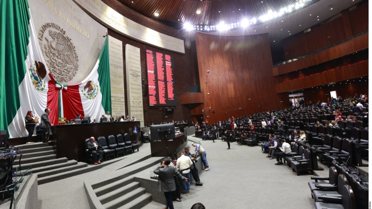 Avalan diputados ola de impuestos