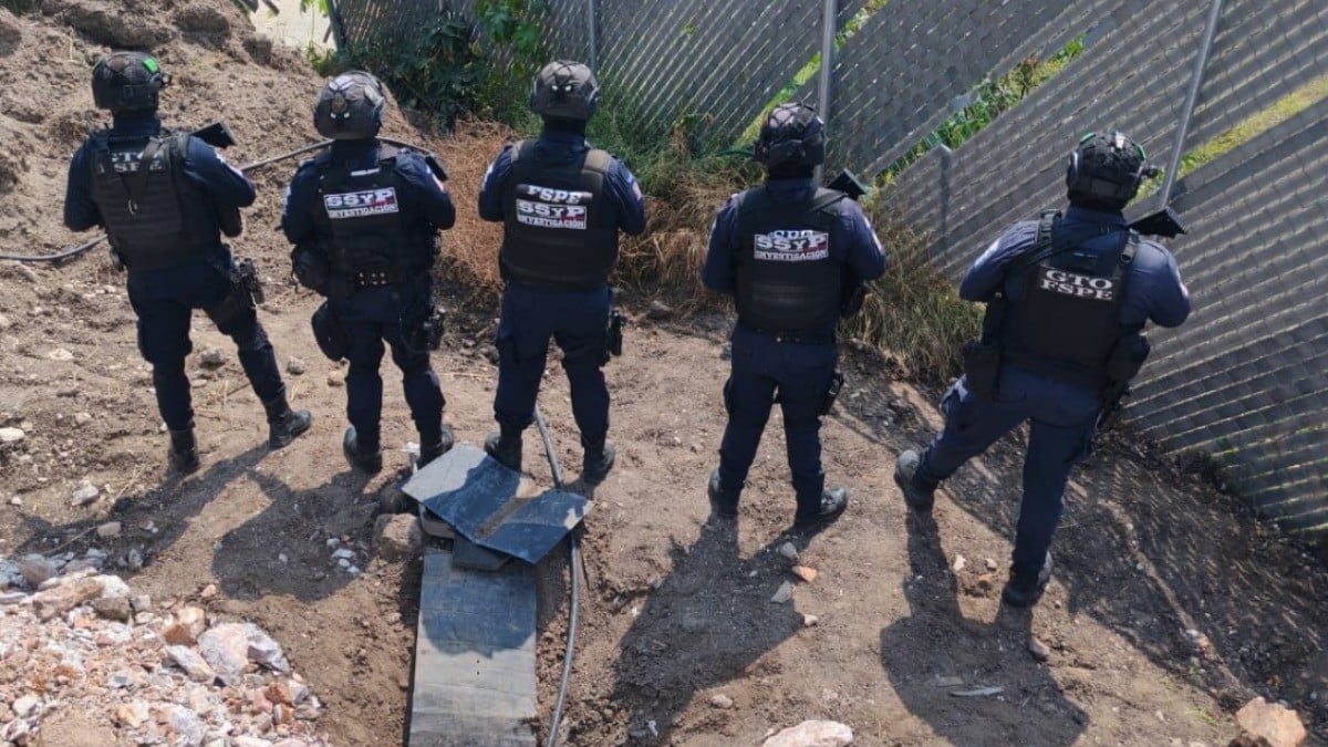 Aseguran bodega con 30 mil litros de huachicol en Celaya 