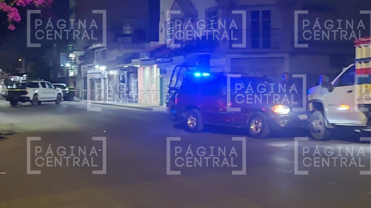 Conductor ocasiona choque múltiple en este lugar de León; intenta huir pero lo detienen