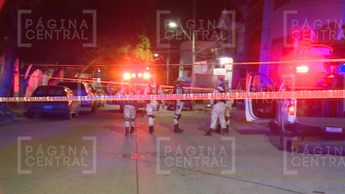 ¡Le dieron cuatro balazos! Hombre estaba afuera de su casa cuando de pronto lo atacaron