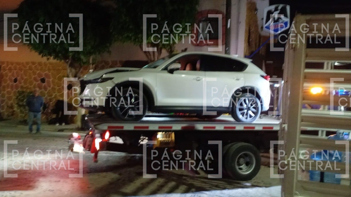 Conductor que ocasionó carambola en Saturno presuntamente huía tras lesionar a menor