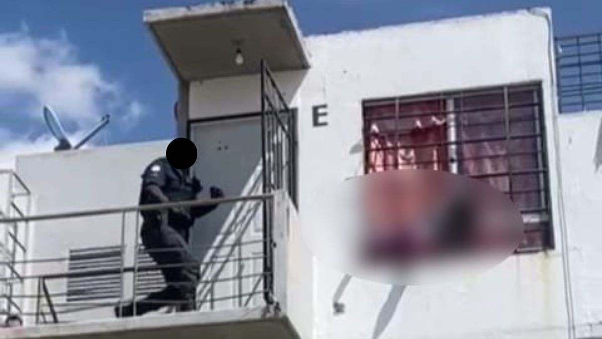 ¡Momentos de tensión! Niña es rescatada tras quedar atrapada en una ventana del 3er piso