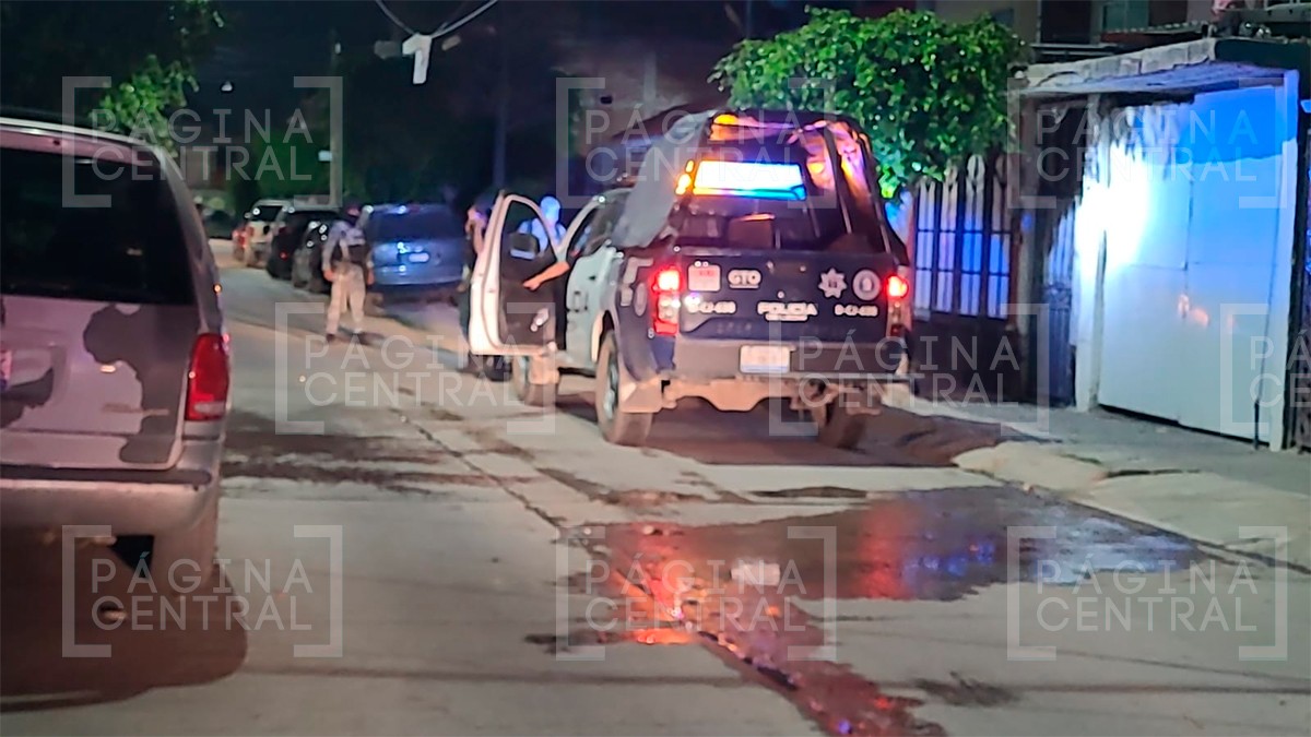 Les dispararon al menos cinco veces: atacan a dos jóvenes mientras estaban en la calle