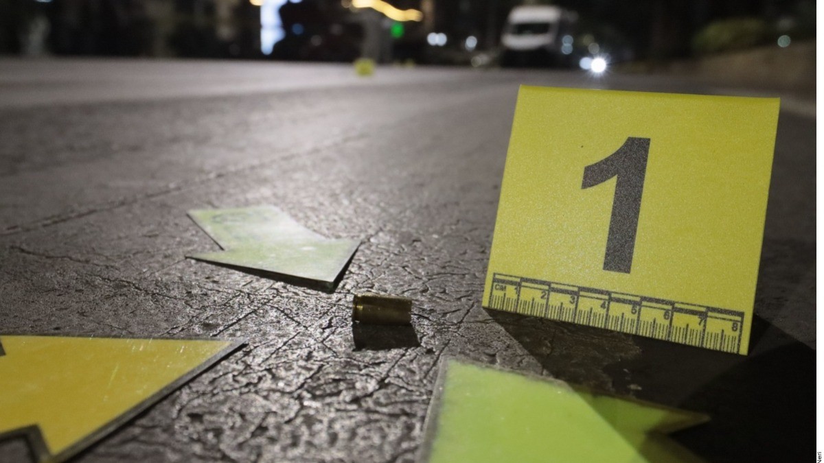 Dispara menor contra su madre en Polanco