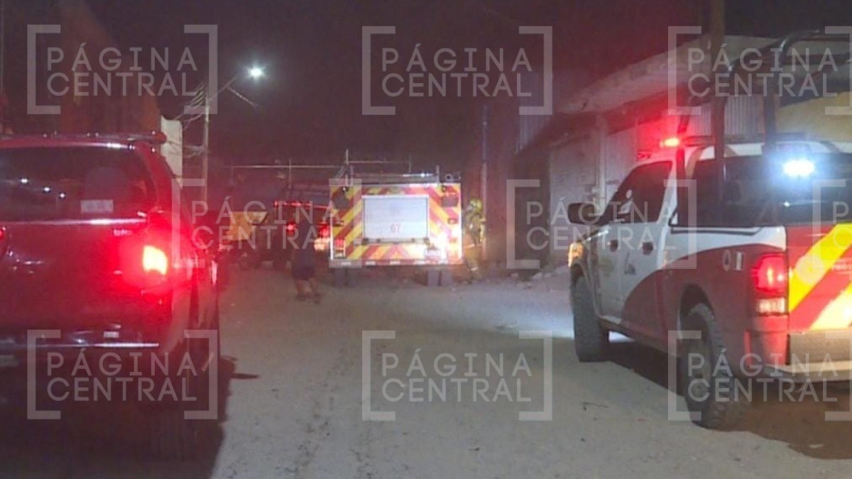 ¡Fuego! Voraz incendio casi consume casa, muy nerviosos los moradores alcanzaron a salir