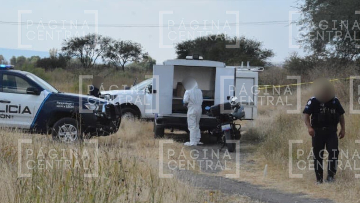 ¡Terrible hallazgo! Encuentran cuerpo de un hombre y una mujer cerca de una parcela