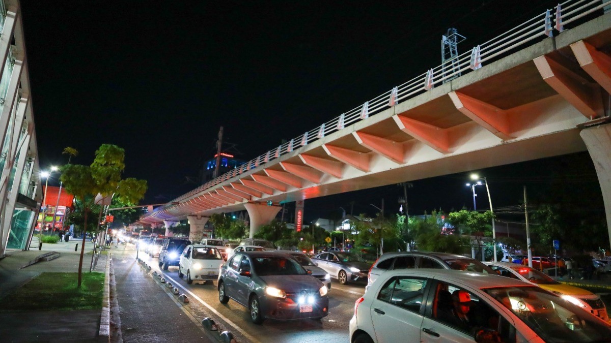 Ale Gutiérrez se reúne con alcaldesa de Guadalajara para conocer más del tren ligero