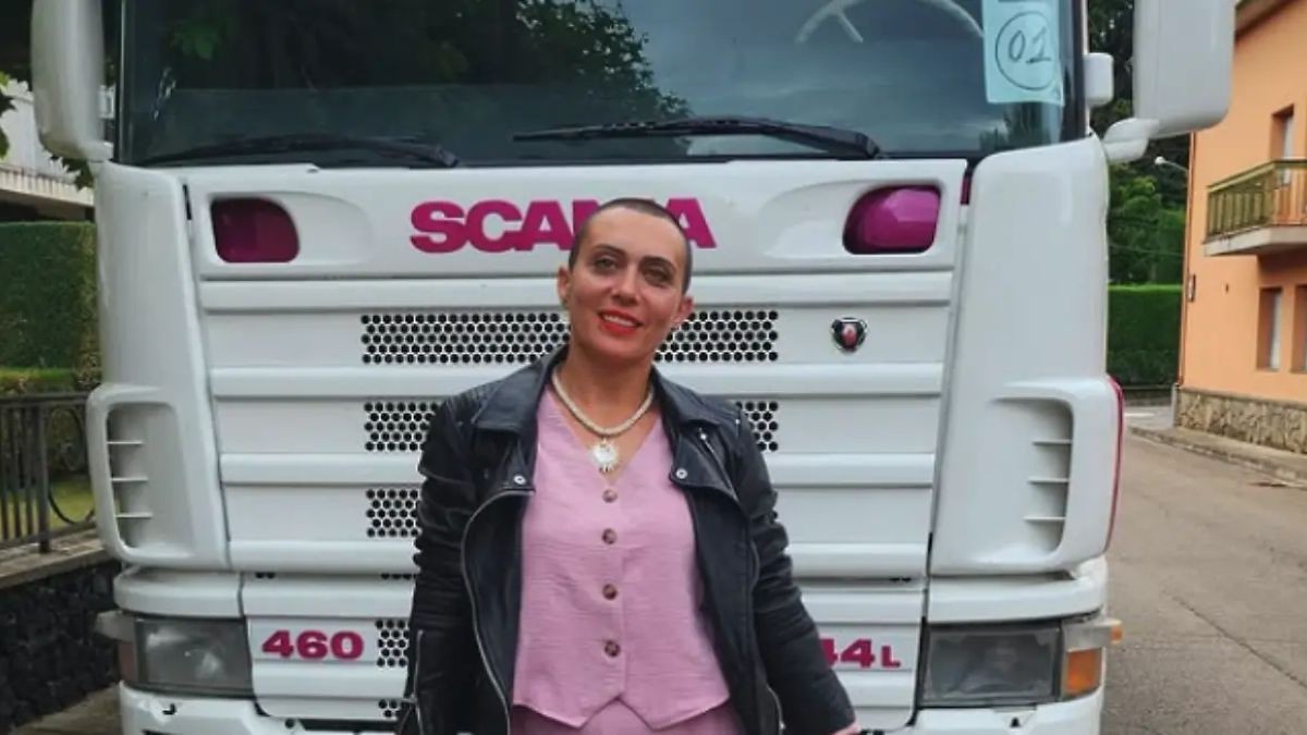 Sufrió un fuerte dolor de cabeza: Muere repentinamente famosa influencer 