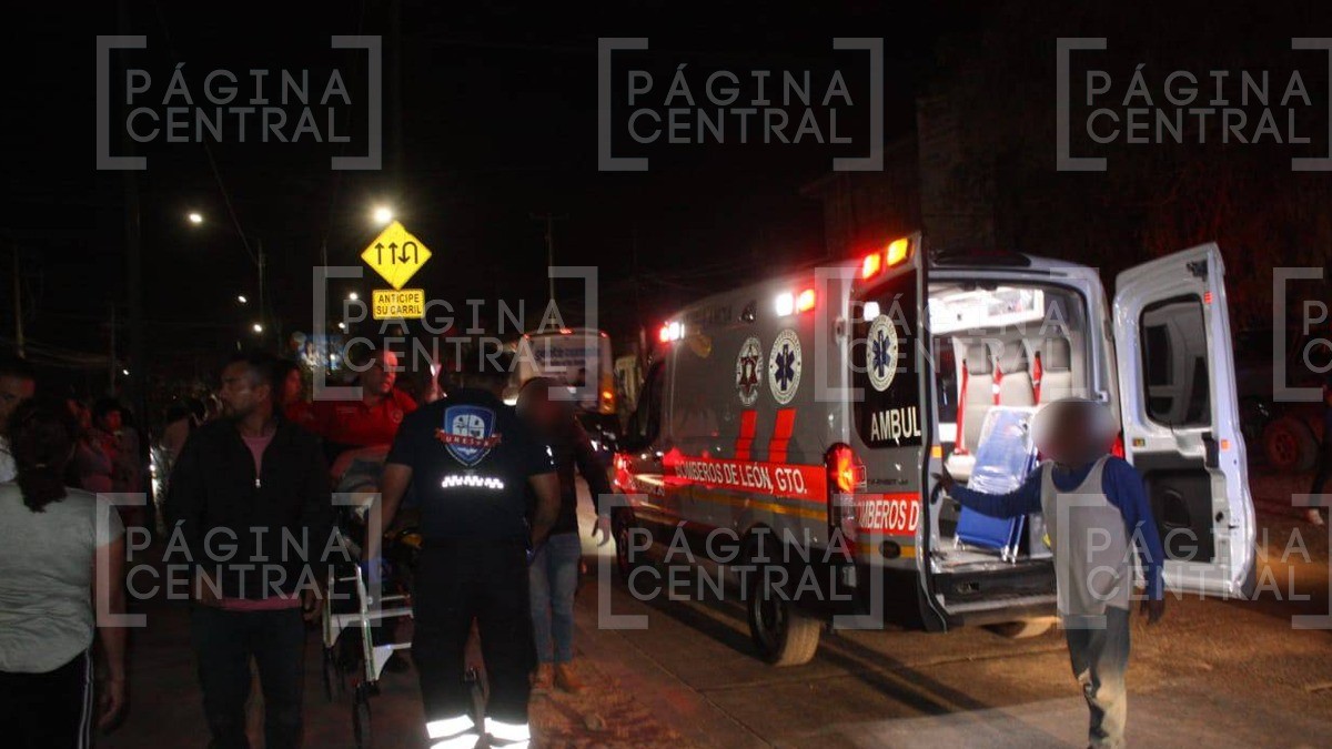 Tres mujeres que viajaban en moto fueron impactadas por un auto que se dio a la fuga