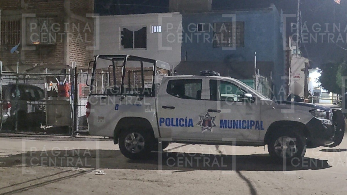 Lupita de 12 años abrió cuando tocaron en su casa y hombres la mataron; su mamá está grave