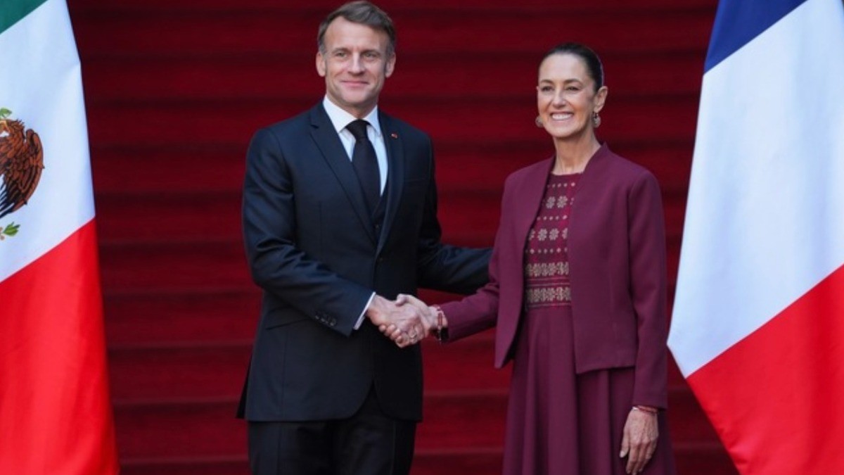 Firman acuerdos con Francia; viene códice Azcatitlán a expo 