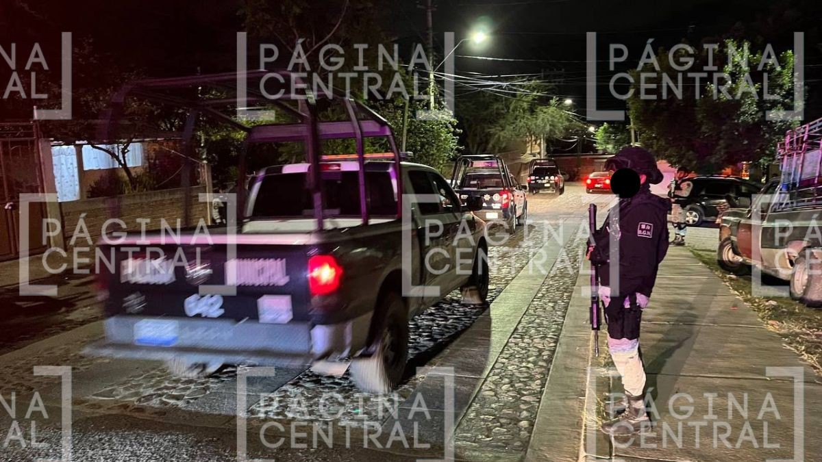 Riña termina en disparos: Hombre es atacado a balazos durante pelea 