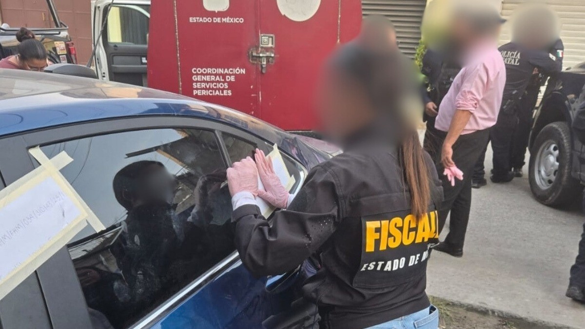 Hallan a dos en cajuela en Edomex