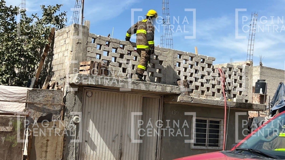 ¡Se salvaron! Dos personas lograron salir a tiempo de su casa que estaba en llamas