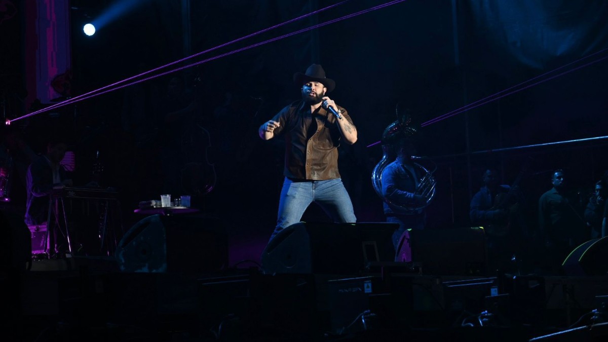 VIDEOS Carín León revienta el FIG 2025