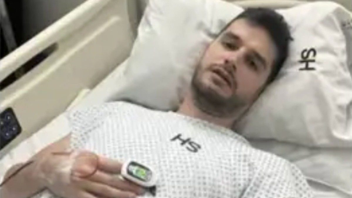 ¡Desde la cama de un hospital! Adrián Marcelo alarma a seguidores con una fotografía