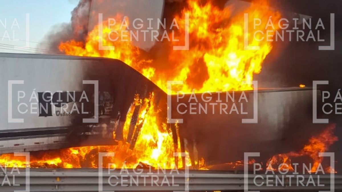 Trágico accidente: Al menos 2 personas mueren tras choque e incendio de camión y tráiler