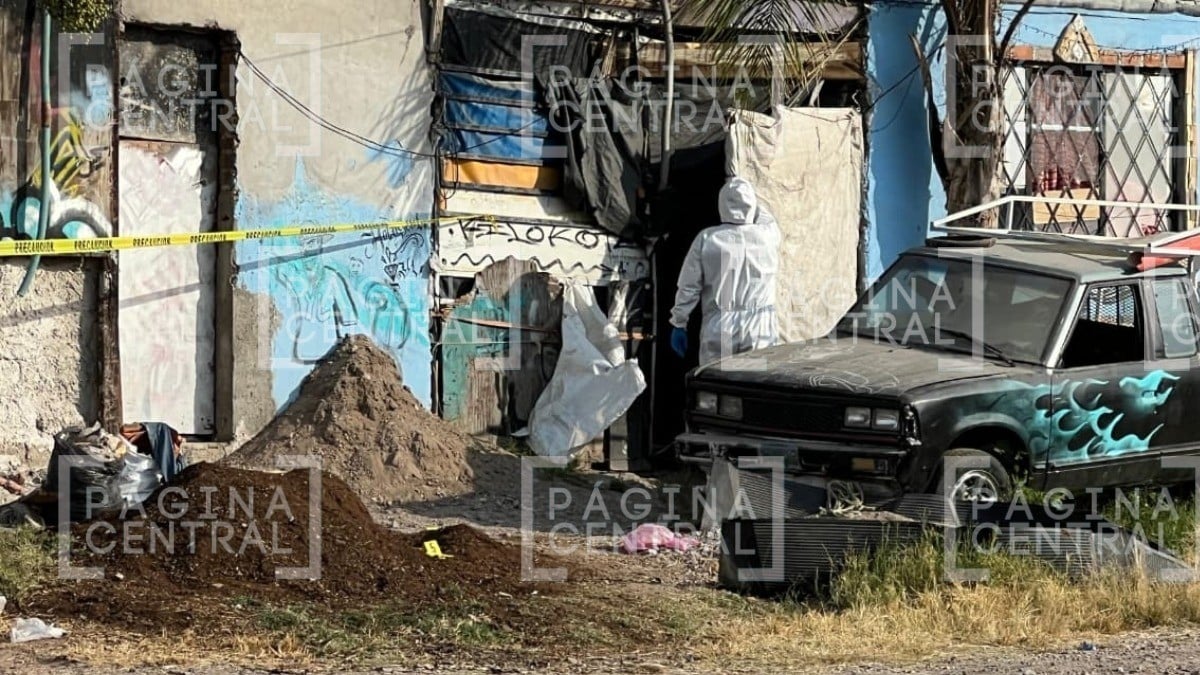 ¡Ya lo identificaron! Joven estaba en la calle cuando lo balearon, corrió a su casa, pero murió