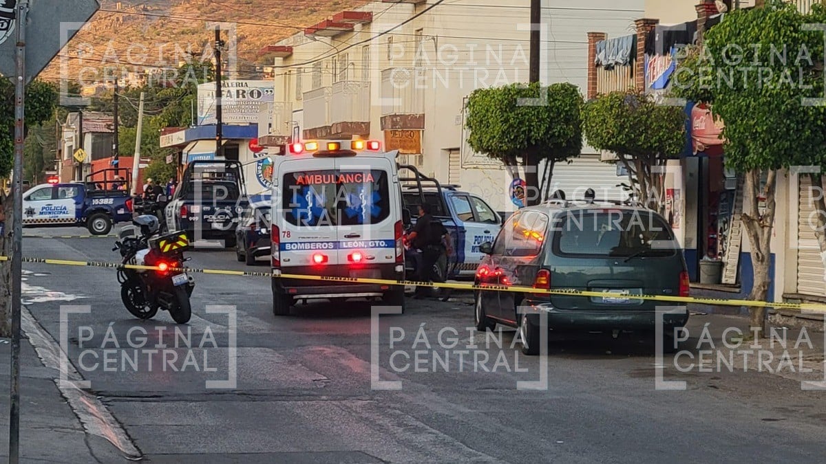 ¡Jugaba maquinitas! Asesinan a balazos a un hombre; una mujer, víctima colateral