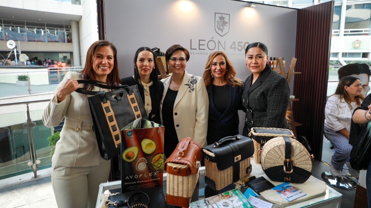 ¡Exposición León 450 llega al Senado! Honran historia de la Cuna de la Piel y el Calzado
