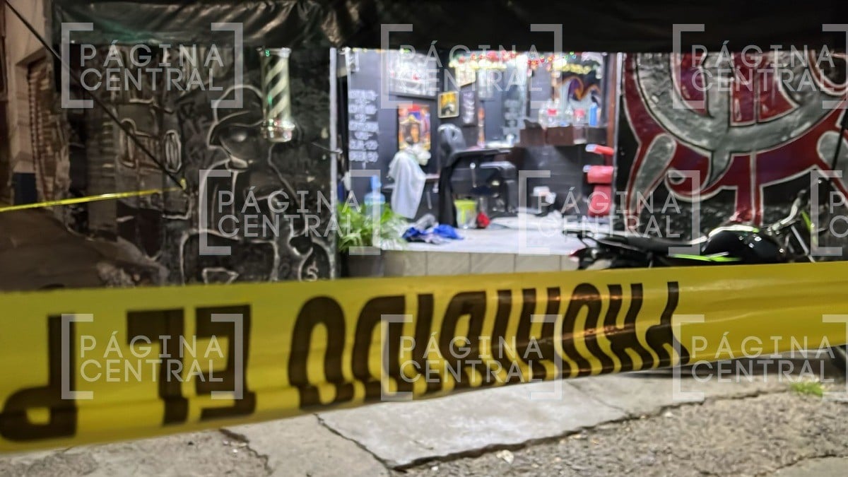 ¡Iban por él! Ataque armado en barbería de El Coecillo deja un cliente gravemente herido