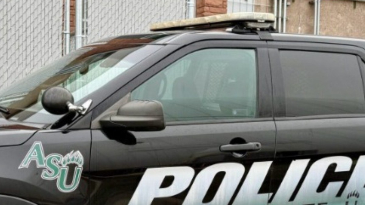 ¡Mi bebé no! Abuelo y nietecita mueren atacados por siete pitbull